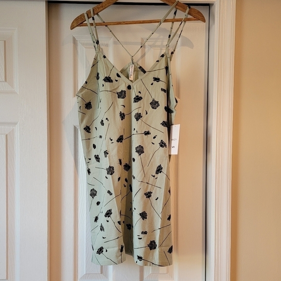 RVCA Sage Jade Green Floral Whine Strappy Back Mini Sun Dress Size Medium - Picture 8 of 12